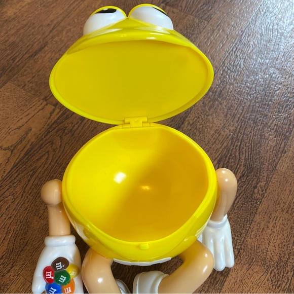 M&M brand collectible Limited Edition Yellow Peanut M&M candy jar/ holder - Picture 5 of 7